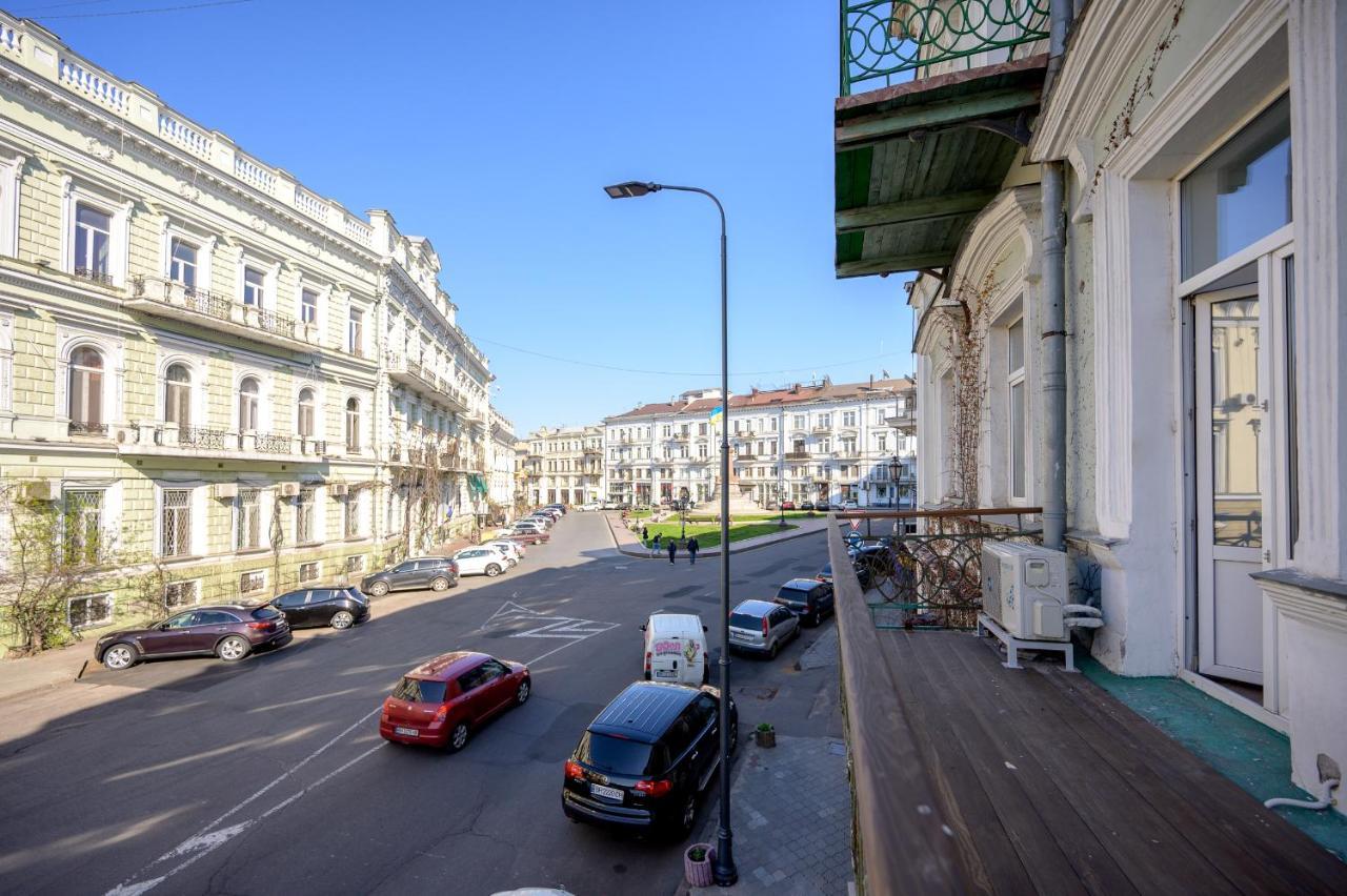 Vintage Apart On Ekaterininskaya Sq. 9 Odessza Kültér fotó
