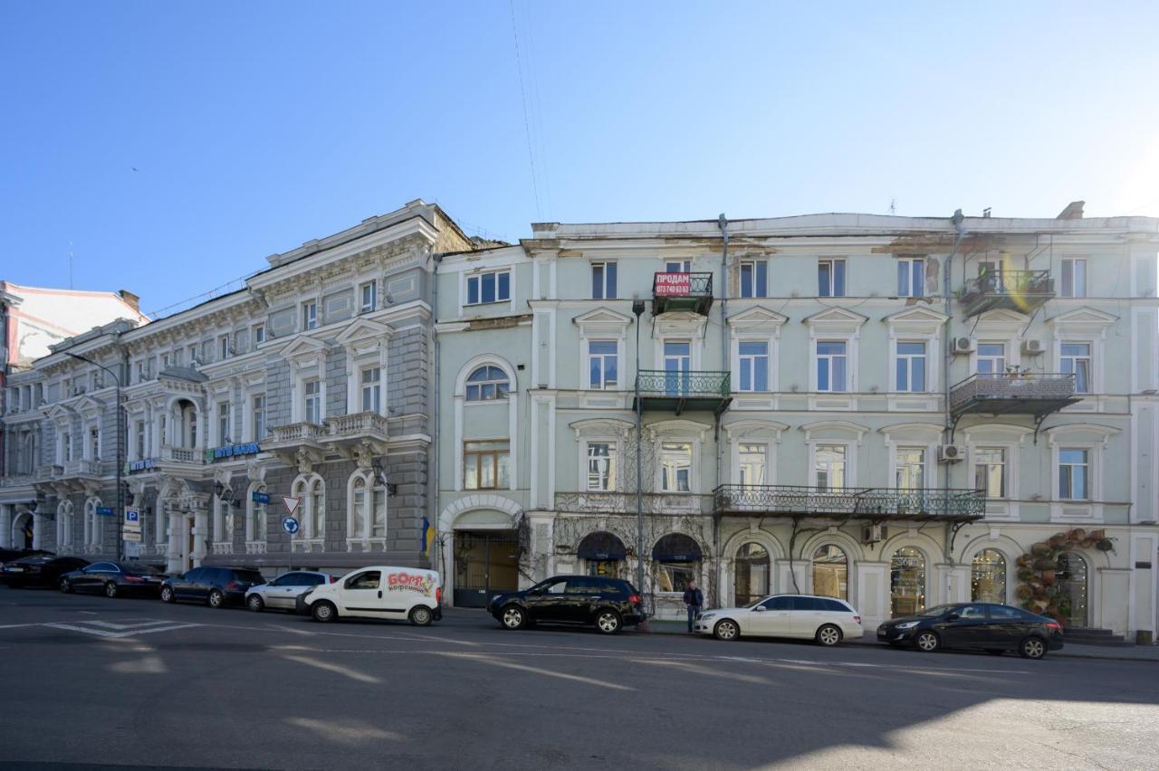 Vintage Apart On Ekaterininskaya Sq. 9 Odessza Kültér fotó
